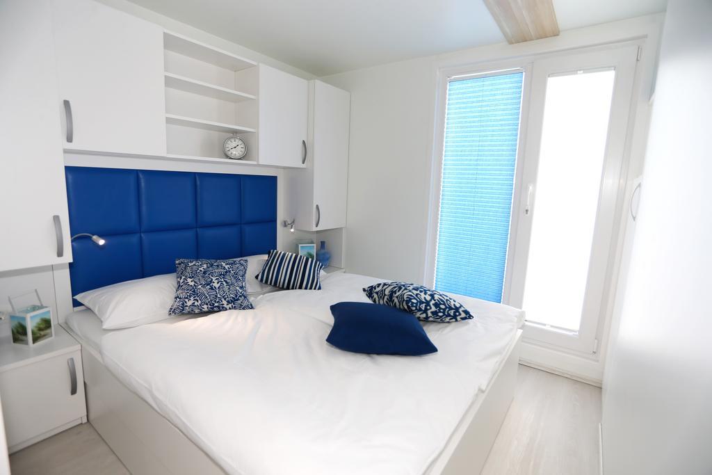 Floating Sea House Kahne Portoroz Villa Екстериор снимка