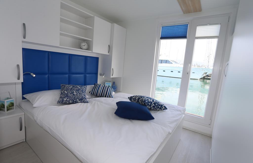 Floating Sea House Kahne Portoroz Villa Екстериор снимка