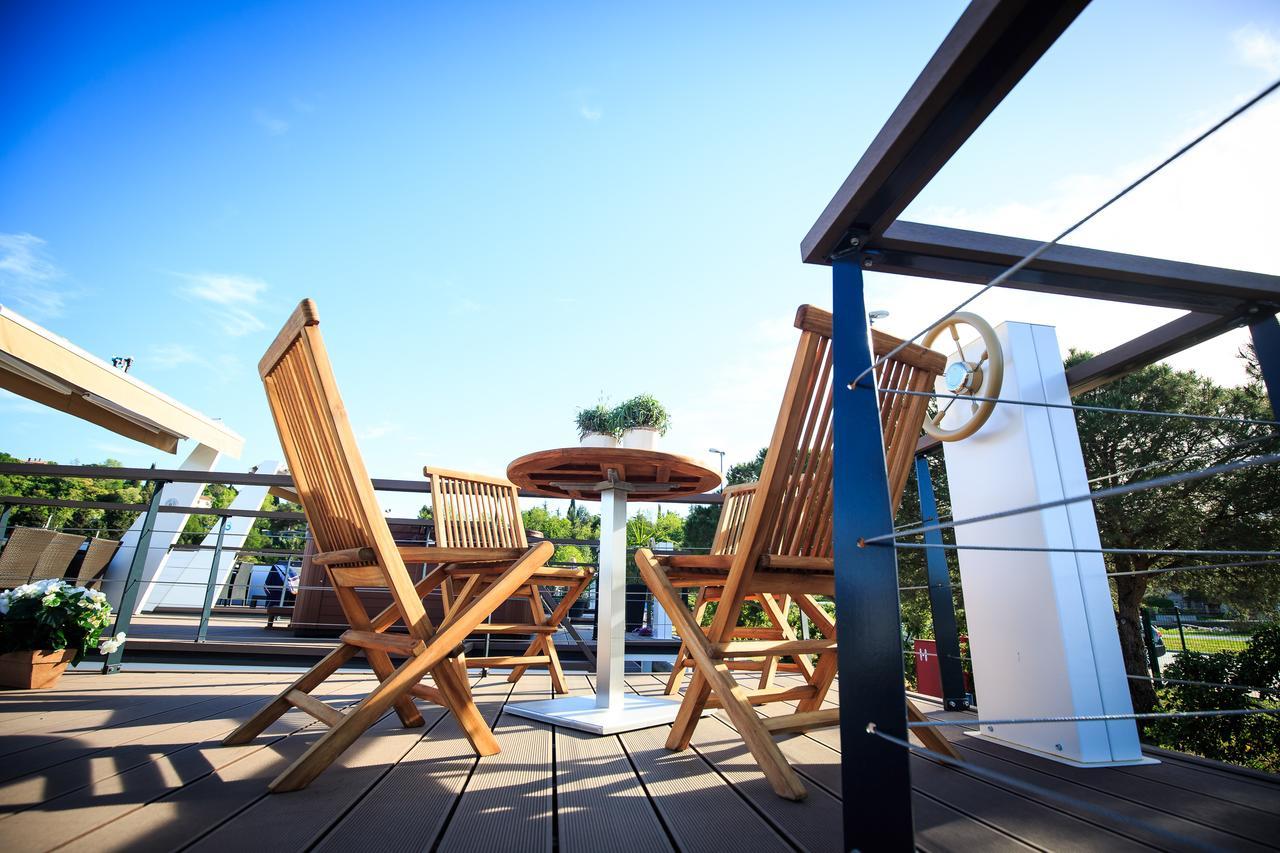 Floating Sea House Kahne Portoroz Villa Екстериор снимка