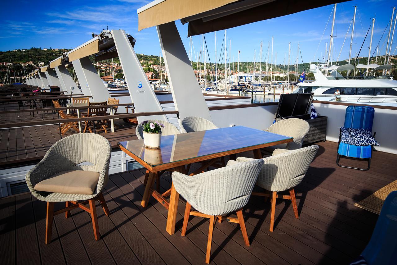 Floating Sea House Kahne Portoroz Villa Екстериор снимка